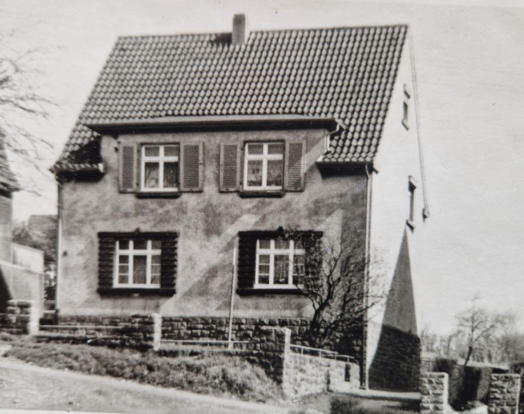 773be02f-09b6-4dfa-b06a-0f726fd39e64-2037779580 Stiepel : CHARMANTES altes SCHÄTZCHEN …mitten im Zentrum von Stiepel !